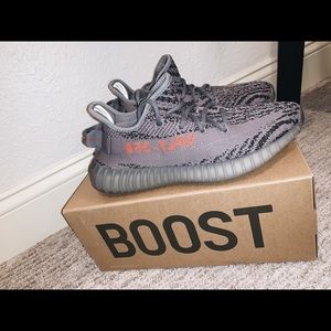 Yeezy 350 V2 Beluga Shoe